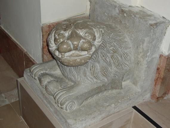 5-cercemaggiore-santuario s maria della libera leone in pietra_hid